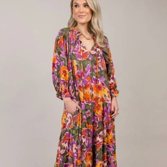 NWT Easel Tiered Maxi Dress in Fall Floral Size SMALL - Picture 2 of 7